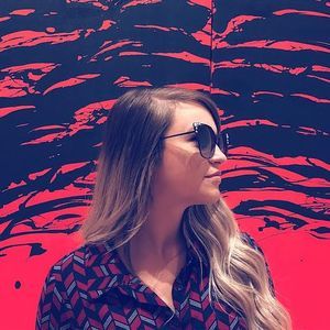 Meet your Posher, Natalie